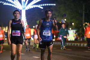 BIB: 41381, 44553
                            <button type="button" onclick="openModal(16849807)" class="btn btn-primary btn-sm float-right btn-popup" data-toggle="modal" data-target=".modal-high-quality">
                        <i class="fas fa-shopping-cart"></i> Add to Cart
                    </button>
                                            <button type="button" onclick="isThisMe(16849807, true)" class="btn btn-success btn-sm float-right btn-popup btn-isme hidden" data-toggle="tooltip" data-placement="bottom" title="นี่คือรูปของคุณใช่ไหม คลิกที่นี่เพื่อเอาเข้าอัลบั้ม">
                        <i class="fas fa-plus"></i> Add to album
                    </button>
                    <button type="button" onclick="isThisMe(16849807, false)" class="btn btn-warning btn-sm float-right btn-popup btn-isnotme hidden">
                        <i class="fas fa-ban"></i> Remove from album
                    </button>