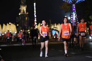 BIB: 26942, 23552, 6940
                            <button type="button" onclick="openModal(16851617)" class="btn btn-primary btn-sm float-right btn-popup" data-toggle="modal" data-target=".modal-high-quality">
                        <i class="fas fa-shopping-cart"></i> Add to Cart
                    </button>
                                            <button type="button" onclick="isThisMe(16851617, true)" class="btn btn-success btn-sm float-right btn-popup btn-isme hidden" data-toggle="tooltip" data-placement="bottom" title="นี่คือรูปของคุณใช่ไหม คลิกที่นี่เพื่อเอาเข้าอัลบั้ม">
                        <i class="fas fa-plus"></i> Add to album
                    </button>
                    <button type="button" onclick="isThisMe(16851617, false)" class="btn btn-warning btn-sm float-right btn-popup btn-isnotme hidden">
                        <i class="fas fa-ban"></i> Remove from album
                    </button>