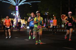 BIB: 4200, 25917, 2563
                            <button type="button" onclick="openModal(16850273)" class="btn btn-primary btn-sm float-right btn-popup" data-toggle="modal" data-target=".modal-high-quality">
                        <i class="fas fa-shopping-cart"></i> Add to Cart
                    </button>
                                            <button type="button" onclick="isThisMe(16850273, true)" class="btn btn-success btn-sm float-right btn-popup btn-isme hidden" data-toggle="tooltip" data-placement="bottom" title="นี่คือรูปของคุณใช่ไหม คลิกที่นี่เพื่อเอาเข้าอัลบั้ม">
                        <i class="fas fa-plus"></i> Add to album
                    </button>
                    <button type="button" onclick="isThisMe(16850273, false)" class="btn btn-warning btn-sm float-right btn-popup btn-isnotme hidden">
                        <i class="fas fa-ban"></i> Remove from album
                    </button>