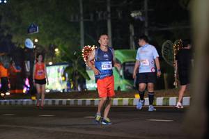 BIB: 43296, 285
                            <button type="button" onclick="openModal(16851323)" class="btn btn-primary btn-sm float-right btn-popup" data-toggle="modal" data-target=".modal-high-quality">
                        <i class="fas fa-shopping-cart"></i> Add to Cart
                    </button>
                                            <button type="button" onclick="isThisMe(16851323, true)" class="btn btn-success btn-sm float-right btn-popup btn-isme hidden" data-toggle="tooltip" data-placement="bottom" title="นี่คือรูปของคุณใช่ไหม คลิกที่นี่เพื่อเอาเข้าอัลบั้ม">
                        <i class="fas fa-plus"></i> Add to album
                    </button>
                    <button type="button" onclick="isThisMe(16851323, false)" class="btn btn-warning btn-sm float-right btn-popup btn-isnotme hidden">
                        <i class="fas fa-ban"></i> Remove from album
                    </button>