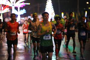 BIB: 423, 083, 41118
                            <button type="button" onclick="openModal(16641504)" class="btn btn-primary btn-sm float-right btn-popup" data-toggle="modal" data-target=".modal-high-quality">
                        <i class="fas fa-shopping-cart"></i> Add to Cart
                    </button>
                                            <button type="button" onclick="isThisMe(16641504, true)" class="btn btn-success btn-sm float-right btn-popup btn-isme hidden" data-toggle="tooltip" data-placement="bottom" title="นี่คือรูปของคุณใช่ไหม คลิกที่นี่เพื่อเอาเข้าอัลบั้ม">
                        <i class="fas fa-plus"></i> Add to album
                    </button>
                    <button type="button" onclick="isThisMe(16641504, false)" class="btn btn-warning btn-sm float-right btn-popup btn-isnotme hidden">
                        <i class="fas fa-ban"></i> Remove from album
                    </button>