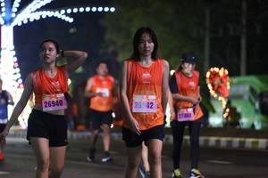 BIB: 26940, 26942, 27462
                            <button type="button" onclick="openModal(16851789)" class="btn btn-primary btn-sm float-right btn-popup" data-toggle="modal" data-target=".modal-high-quality">
                        <i class="fas fa-shopping-cart"></i> Add to Cart
                    </button>
                                            <button type="button" onclick="isThisMe(16851789, true)" class="btn btn-success btn-sm float-right btn-popup btn-isme hidden" data-toggle="tooltip" data-placement="bottom" title="นี่คือรูปของคุณใช่ไหม คลิกที่นี่เพื่อเอาเข้าอัลบั้ม">
                        <i class="fas fa-plus"></i> Add to album
                    </button>
                    <button type="button" onclick="isThisMe(16851789, false)" class="btn btn-warning btn-sm float-right btn-popup btn-isnotme hidden">
                        <i class="fas fa-ban"></i> Remove from album
                    </button>