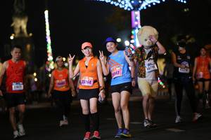 BIB: 41071, 5347, 40798
                            <button type="button" onclick="openModal(16850988)" class="btn btn-primary btn-sm float-right btn-popup" data-toggle="modal" data-target=".modal-high-quality">
                        <i class="fas fa-shopping-cart"></i> Add to Cart
                    </button>
                                            <button type="button" onclick="isThisMe(16850988, true)" class="btn btn-success btn-sm float-right btn-popup btn-isme hidden" data-toggle="tooltip" data-placement="bottom" title="นี่คือรูปของคุณใช่ไหม คลิกที่นี่เพื่อเอาเข้าอัลบั้ม">
                        <i class="fas fa-plus"></i> Add to album
                    </button>
                    <button type="button" onclick="isThisMe(16850988, false)" class="btn btn-warning btn-sm float-right btn-popup btn-isnotme hidden">
                        <i class="fas fa-ban"></i> Remove from album
                    </button>