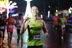 BIB: 40992
                            <button type="button" onclick="openModal(16643199)" class="btn btn-primary btn-sm float-right btn-popup" data-toggle="modal" data-target=".modal-high-quality">
                        <i class="fas fa-shopping-cart"></i> Add to Cart
                    </button>
                                            <button type="button" onclick="isThisMe(16643199, true)" class="btn btn-success btn-sm float-right btn-popup btn-isme hidden" data-toggle="tooltip" data-placement="bottom" title="นี่คือรูปของคุณใช่ไหม คลิกที่นี่เพื่อเอาเข้าอัลบั้ม">
                        <i class="fas fa-plus"></i> Add to album
                    </button>
                    <button type="button" onclick="isThisMe(16643199, false)" class="btn btn-warning btn-sm float-right btn-popup btn-isnotme hidden">
                        <i class="fas fa-ban"></i> Remove from album
                    </button>