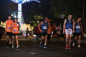 BIB: 41895, 4069, 26467, 27160
                            <button type="button" onclick="openModal(16848018)" class="btn btn-primary btn-sm float-right btn-popup" data-toggle="modal" data-target=".modal-high-quality">
                        <i class="fas fa-shopping-cart"></i> Add to Cart
                    </button>
                                            <button type="button" onclick="isThisMe(16848018, true)" class="btn btn-success btn-sm float-right btn-popup btn-isme hidden" data-toggle="tooltip" data-placement="bottom" title="นี่คือรูปของคุณใช่ไหม คลิกที่นี่เพื่อเอาเข้าอัลบั้ม">
                        <i class="fas fa-plus"></i> Add to album
                    </button>
                    <button type="button" onclick="isThisMe(16848018, false)" class="btn btn-warning btn-sm float-right btn-popup btn-isnotme hidden">
                        <i class="fas fa-ban"></i> Remove from album
                    </button>