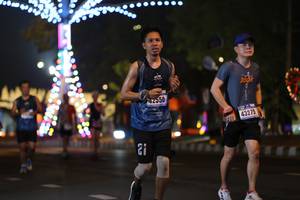 BIB: 550, 43275
                            <button type="button" onclick="openModal(16901887)" class="btn btn-primary btn-sm float-right btn-popup" data-toggle="modal" data-target=".modal-high-quality">
                        <i class="fas fa-shopping-cart"></i> Add to Cart
                    </button>
                                            <button type="button" onclick="isThisMe(16901887, true)" class="btn btn-success btn-sm float-right btn-popup btn-isme hidden" data-toggle="tooltip" data-placement="bottom" title="นี่คือรูปของคุณใช่ไหม คลิกที่นี่เพื่อเอาเข้าอัลบั้ม">
                        <i class="fas fa-plus"></i> Add to album
                    </button>
                    <button type="button" onclick="isThisMe(16901887, false)" class="btn btn-warning btn-sm float-right btn-popup btn-isnotme hidden">
                        <i class="fas fa-ban"></i> Remove from album
                    </button>