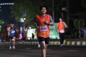 BIB: 27469
                            <button type="button" onclick="openModal(16869419)" class="btn btn-primary btn-sm float-right btn-popup" data-toggle="modal" data-target=".modal-high-quality">
                        <i class="fas fa-shopping-cart"></i> Add to Cart
                    </button>
                                            <button type="button" onclick="isThisMe(16869419, true)" class="btn btn-success btn-sm float-right btn-popup btn-isme hidden" data-toggle="tooltip" data-placement="bottom" title="นี่คือรูปของคุณใช่ไหม คลิกที่นี่เพื่อเอาเข้าอัลบั้ม">
                        <i class="fas fa-plus"></i> Add to album
                    </button>
                    <button type="button" onclick="isThisMe(16869419, false)" class="btn btn-warning btn-sm float-right btn-popup btn-isnotme hidden">
                        <i class="fas fa-ban"></i> Remove from album
                    </button>