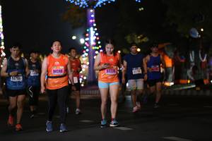BIB: 94240, 94235, 40766
                            <button type="button" onclick="openModal(16897459)" class="btn btn-primary btn-sm float-right btn-popup" data-toggle="modal" data-target=".modal-high-quality">
                        <i class="fas fa-shopping-cart"></i> Add to Cart
                    </button>
                                            <button type="button" onclick="isThisMe(16897459, true)" class="btn btn-success btn-sm float-right btn-popup btn-isme hidden" data-toggle="tooltip" data-placement="bottom" title="นี่คือรูปของคุณใช่ไหม คลิกที่นี่เพื่อเอาเข้าอัลบั้ม">
                        <i class="fas fa-plus"></i> Add to album
                    </button>
                    <button type="button" onclick="isThisMe(16897459, false)" class="btn btn-warning btn-sm float-right btn-popup btn-isnotme hidden">
                        <i class="fas fa-ban"></i> Remove from album
                    </button>