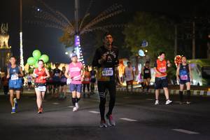 BIB: 42248
                            <button type="button" onclick="openModal(16883618)" class="btn btn-primary btn-sm float-right btn-popup" data-toggle="modal" data-target=".modal-high-quality">
                        <i class="fas fa-shopping-cart"></i> Add to Cart
                    </button>
                                            <button type="button" onclick="isThisMe(16883618, true)" class="btn btn-success btn-sm float-right btn-popup btn-isme hidden" data-toggle="tooltip" data-placement="bottom" title="นี่คือรูปของคุณใช่ไหม คลิกที่นี่เพื่อเอาเข้าอัลบั้ม">
                        <i class="fas fa-plus"></i> Add to album
                    </button>
                    <button type="button" onclick="isThisMe(16883618, false)" class="btn btn-warning btn-sm float-right btn-popup btn-isnotme hidden">
                        <i class="fas fa-ban"></i> Remove from album
                    </button>