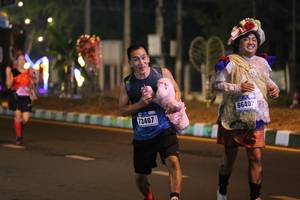 BIB: 66402, 73407
                            <button type="button" onclick="openModal(16976743)" class="btn btn-primary btn-sm float-right btn-popup" data-toggle="modal" data-target=".modal-high-quality">
                        <i class="fas fa-shopping-cart"></i> Add to Cart
                    </button>
                                            <button type="button" onclick="isThisMe(16976743, true)" class="btn btn-success btn-sm float-right btn-popup btn-isme hidden" data-toggle="tooltip" data-placement="bottom" title="นี่คือรูปของคุณใช่ไหม คลิกที่นี่เพื่อเอาเข้าอัลบั้ม">
                        <i class="fas fa-plus"></i> Add to album
                    </button>
                    <button type="button" onclick="isThisMe(16976743, false)" class="btn btn-warning btn-sm float-right btn-popup btn-isnotme hidden">
                        <i class="fas fa-ban"></i> Remove from album
                    </button>