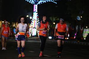 BIB: 26379, 27376, 26968, 259
                            <button type="button" onclick="openModal(16877598)" class="btn btn-primary btn-sm float-right btn-popup" data-toggle="modal" data-target=".modal-high-quality">
                        <i class="fas fa-shopping-cart"></i> Add to Cart
                    </button>
                                            <button type="button" onclick="isThisMe(16877598, true)" class="btn btn-success btn-sm float-right btn-popup btn-isme hidden" data-toggle="tooltip" data-placement="bottom" title="นี่คือรูปของคุณใช่ไหม คลิกที่นี่เพื่อเอาเข้าอัลบั้ม">
                        <i class="fas fa-plus"></i> Add to album
                    </button>
                    <button type="button" onclick="isThisMe(16877598, false)" class="btn btn-warning btn-sm float-right btn-popup btn-isnotme hidden">
                        <i class="fas fa-ban"></i> Remove from album
                    </button>