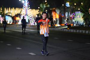 BIB: 880
                            <button type="button" onclick="openModal(16959383)" class="btn btn-primary btn-sm float-right btn-popup" data-toggle="modal" data-target=".modal-high-quality">
                        <i class="fas fa-shopping-cart"></i> Add to Cart
                    </button>
                                            <button type="button" onclick="isThisMe(16959383, true)" class="btn btn-success btn-sm float-right btn-popup btn-isme hidden" data-toggle="tooltip" data-placement="bottom" title="นี่คือรูปของคุณใช่ไหม คลิกที่นี่เพื่อเอาเข้าอัลบั้ม">
                        <i class="fas fa-plus"></i> Add to album
                    </button>
                    <button type="button" onclick="isThisMe(16959383, false)" class="btn btn-warning btn-sm float-right btn-popup btn-isnotme hidden">
                        <i class="fas fa-ban"></i> Remove from album
                    </button>