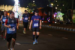 BIB: 4080, 40399, 42441
                            <button type="button" onclick="openModal(16951797)" class="btn btn-primary btn-sm float-right btn-popup" data-toggle="modal" data-target=".modal-high-quality">
                        <i class="fas fa-shopping-cart"></i> Add to Cart
                    </button>
                                            <button type="button" onclick="isThisMe(16951797, true)" class="btn btn-success btn-sm float-right btn-popup btn-isme hidden" data-toggle="tooltip" data-placement="bottom" title="นี่คือรูปของคุณใช่ไหม คลิกที่นี่เพื่อเอาเข้าอัลบั้ม">
                        <i class="fas fa-plus"></i> Add to album
                    </button>
                    <button type="button" onclick="isThisMe(16951797, false)" class="btn btn-warning btn-sm float-right btn-popup btn-isnotme hidden">
                        <i class="fas fa-ban"></i> Remove from album
                    </button>