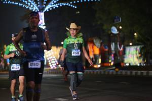 BIB: 41509, 41843, 40532
                            <button type="button" onclick="openModal(16921595)" class="btn btn-primary btn-sm float-right btn-popup" data-toggle="modal" data-target=".modal-high-quality">
                        <i class="fas fa-shopping-cart"></i> Add to Cart
                    </button>
                                            <button type="button" onclick="isThisMe(16921595, true)" class="btn btn-success btn-sm float-right btn-popup btn-isme hidden" data-toggle="tooltip" data-placement="bottom" title="นี่คือรูปของคุณใช่ไหม คลิกที่นี่เพื่อเอาเข้าอัลบั้ม">
                        <i class="fas fa-plus"></i> Add to album
                    </button>
                    <button type="button" onclick="isThisMe(16921595, false)" class="btn btn-warning btn-sm float-right btn-popup btn-isnotme hidden">
                        <i class="fas fa-ban"></i> Remove from album
                    </button>