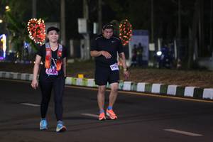 BIB: 4299
                            <button type="button" onclick="openModal(16972891)" class="btn btn-primary btn-sm float-right btn-popup" data-toggle="modal" data-target=".modal-high-quality">
                        <i class="fas fa-shopping-cart"></i> Add to Cart
                    </button>
                                            <button type="button" onclick="isThisMe(16972891, true)" class="btn btn-success btn-sm float-right btn-popup btn-isme hidden" data-toggle="tooltip" data-placement="bottom" title="นี่คือรูปของคุณใช่ไหม คลิกที่นี่เพื่อเอาเข้าอัลบั้ม">
                        <i class="fas fa-plus"></i> Add to album
                    </button>
                    <button type="button" onclick="isThisMe(16972891, false)" class="btn btn-warning btn-sm float-right btn-popup btn-isnotme hidden">
                        <i class="fas fa-ban"></i> Remove from album
                    </button>