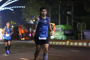 BIB: 40000
                            <button type="button" onclick="openModal(16920694)" class="btn btn-primary btn-sm float-right btn-popup" data-toggle="modal" data-target=".modal-high-quality">
                        <i class="fas fa-shopping-cart"></i> Add to Cart
                    </button>
                                            <button type="button" onclick="isThisMe(16920694, true)" class="btn btn-success btn-sm float-right btn-popup btn-isme hidden" data-toggle="tooltip" data-placement="bottom" title="นี่คือรูปของคุณใช่ไหม คลิกที่นี่เพื่อเอาเข้าอัลบั้ม">
                        <i class="fas fa-plus"></i> Add to album
                    </button>
                    <button type="button" onclick="isThisMe(16920694, false)" class="btn btn-warning btn-sm float-right btn-popup btn-isnotme hidden">
                        <i class="fas fa-ban"></i> Remove from album
                    </button>