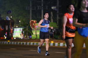 BIB: 057
                            <button type="button" onclick="openModal(16915653)" class="btn btn-primary btn-sm float-right btn-popup" data-toggle="modal" data-target=".modal-high-quality">
                        <i class="fas fa-shopping-cart"></i> Add to Cart
                    </button>
                                            <button type="button" onclick="isThisMe(16915653, true)" class="btn btn-success btn-sm float-right btn-popup btn-isme hidden" data-toggle="tooltip" data-placement="bottom" title="นี่คือรูปของคุณใช่ไหม คลิกที่นี่เพื่อเอาเข้าอัลบั้ม">
                        <i class="fas fa-plus"></i> Add to album
                    </button>
                    <button type="button" onclick="isThisMe(16915653, false)" class="btn btn-warning btn-sm float-right btn-popup btn-isnotme hidden">
                        <i class="fas fa-ban"></i> Remove from album
                    </button>