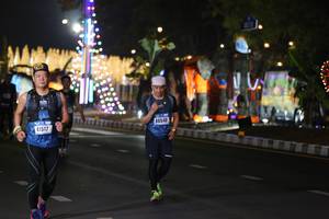 BIB: 0540, 41517
                            <button type="button" onclick="openModal(16966889)" class="btn btn-primary btn-sm float-right btn-popup" data-toggle="modal" data-target=".modal-high-quality">
                        <i class="fas fa-shopping-cart"></i> Add to Cart
                    </button>
                                            <button type="button" onclick="isThisMe(16966889, true)" class="btn btn-success btn-sm float-right btn-popup btn-isme hidden" data-toggle="tooltip" data-placement="bottom" title="นี่คือรูปของคุณใช่ไหม คลิกที่นี่เพื่อเอาเข้าอัลบั้ม">
                        <i class="fas fa-plus"></i> Add to album
                    </button>
                    <button type="button" onclick="isThisMe(16966889, false)" class="btn btn-warning btn-sm float-right btn-popup btn-isnotme hidden">
                        <i class="fas fa-ban"></i> Remove from album
                    </button>