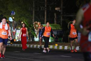 BIB: 23452, 23688, 265
                            <button type="button" onclick="openModal(16870566)" class="btn btn-primary btn-sm float-right btn-popup" data-toggle="modal" data-target=".modal-high-quality">
                        <i class="fas fa-shopping-cart"></i> Add to Cart
                    </button>
                                            <button type="button" onclick="isThisMe(16870566, true)" class="btn btn-success btn-sm float-right btn-popup btn-isme hidden" data-toggle="tooltip" data-placement="bottom" title="นี่คือรูปของคุณใช่ไหม คลิกที่นี่เพื่อเอาเข้าอัลบั้ม">
                        <i class="fas fa-plus"></i> Add to album
                    </button>
                    <button type="button" onclick="isThisMe(16870566, false)" class="btn btn-warning btn-sm float-right btn-popup btn-isnotme hidden">
                        <i class="fas fa-ban"></i> Remove from album
                    </button>
