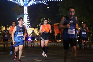BIB: 42082, 42351, 42428
                            <button type="button" onclick="openModal(16881078)" class="btn btn-primary btn-sm float-right btn-popup" data-toggle="modal" data-target=".modal-high-quality">
                        <i class="fas fa-shopping-cart"></i> Add to Cart
                    </button>
                                            <button type="button" onclick="isThisMe(16881078, true)" class="btn btn-success btn-sm float-right btn-popup btn-isme hidden" data-toggle="tooltip" data-placement="bottom" title="นี่คือรูปของคุณใช่ไหม คลิกที่นี่เพื่อเอาเข้าอัลบั้ม">
                        <i class="fas fa-plus"></i> Add to album
                    </button>
                    <button type="button" onclick="isThisMe(16881078, false)" class="btn btn-warning btn-sm float-right btn-popup btn-isnotme hidden">
                        <i class="fas fa-ban"></i> Remove from album
                    </button>