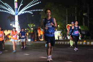 BIB: 42826
                            <button type="button" onclick="openModal(16897397)" class="btn btn-primary btn-sm float-right btn-popup" data-toggle="modal" data-target=".modal-high-quality">
                        <i class="fas fa-shopping-cart"></i> Add to Cart
                    </button>
                                            <button type="button" onclick="isThisMe(16897397, true)" class="btn btn-success btn-sm float-right btn-popup btn-isme hidden" data-toggle="tooltip" data-placement="bottom" title="นี่คือรูปของคุณใช่ไหม คลิกที่นี่เพื่อเอาเข้าอัลบั้ม">
                        <i class="fas fa-plus"></i> Add to album
                    </button>
                    <button type="button" onclick="isThisMe(16897397, false)" class="btn btn-warning btn-sm float-right btn-popup btn-isnotme hidden">
                        <i class="fas fa-ban"></i> Remove from album
                    </button>