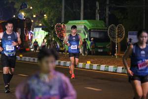BIB: 13046, 41689, 4447
                            <button type="button" onclick="openModal(16953796)" class="btn btn-primary btn-sm float-right btn-popup" data-toggle="modal" data-target=".modal-high-quality">
                        <i class="fas fa-shopping-cart"></i> Add to Cart
                    </button>
                                            <button type="button" onclick="isThisMe(16953796, true)" class="btn btn-success btn-sm float-right btn-popup btn-isme hidden" data-toggle="tooltip" data-placement="bottom" title="นี่คือรูปของคุณใช่ไหม คลิกที่นี่เพื่อเอาเข้าอัลบั้ม">
                        <i class="fas fa-plus"></i> Add to album
                    </button>
                    <button type="button" onclick="isThisMe(16953796, false)" class="btn btn-warning btn-sm float-right btn-popup btn-isnotme hidden">
                        <i class="fas fa-ban"></i> Remove from album
                    </button>