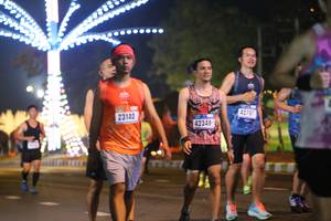 BIB: 4276, 23140, 42348
                            <button type="button" onclick="openModal(16887581)" class="btn btn-primary btn-sm float-right btn-popup" data-toggle="modal" data-target=".modal-high-quality">
                        <i class="fas fa-shopping-cart"></i> Add to Cart
                    </button>
                                            <button type="button" onclick="isThisMe(16887581, true)" class="btn btn-success btn-sm float-right btn-popup btn-isme hidden" data-toggle="tooltip" data-placement="bottom" title="นี่คือรูปของคุณใช่ไหม คลิกที่นี่เพื่อเอาเข้าอัลบั้ม">
                        <i class="fas fa-plus"></i> Add to album
                    </button>
                    <button type="button" onclick="isThisMe(16887581, false)" class="btn btn-warning btn-sm float-right btn-popup btn-isnotme hidden">
                        <i class="fas fa-ban"></i> Remove from album
                    </button>