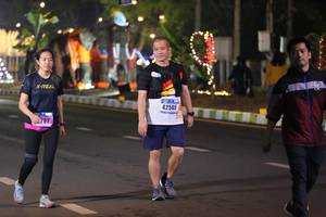 BIB: 42505, 787
                            <button type="button" onclick="openModal(16971172)" class="btn btn-primary btn-sm float-right btn-popup" data-toggle="modal" data-target=".modal-high-quality">
                        <i class="fas fa-shopping-cart"></i> Add to Cart
                    </button>
                                            <button type="button" onclick="isThisMe(16971172, true)" class="btn btn-success btn-sm float-right btn-popup btn-isme hidden" data-toggle="tooltip" data-placement="bottom" title="นี่คือรูปของคุณใช่ไหม คลิกที่นี่เพื่อเอาเข้าอัลบั้ม">
                        <i class="fas fa-plus"></i> Add to album
                    </button>
                    <button type="button" onclick="isThisMe(16971172, false)" class="btn btn-warning btn-sm float-right btn-popup btn-isnotme hidden">
                        <i class="fas fa-ban"></i> Remove from album
                    </button>