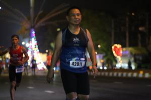 BIB: 42011, 402
                            <button type="button" onclick="openModal(16886360)" class="btn btn-primary btn-sm float-right btn-popup" data-toggle="modal" data-target=".modal-high-quality">
                        <i class="fas fa-shopping-cart"></i> Add to Cart
                    </button>
                                            <button type="button" onclick="isThisMe(16886360, true)" class="btn btn-success btn-sm float-right btn-popup btn-isme hidden" data-toggle="tooltip" data-placement="bottom" title="นี่คือรูปของคุณใช่ไหม คลิกที่นี่เพื่อเอาเข้าอัลบั้ม">
                        <i class="fas fa-plus"></i> Add to album
                    </button>
                    <button type="button" onclick="isThisMe(16886360, false)" class="btn btn-warning btn-sm float-right btn-popup btn-isnotme hidden">
                        <i class="fas fa-ban"></i> Remove from album
                    </button>