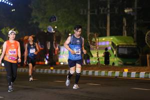 BIB: 26730, 498
                            <button type="button" onclick="openModal(16901337)" class="btn btn-primary btn-sm float-right btn-popup" data-toggle="modal" data-target=".modal-high-quality">
                        <i class="fas fa-shopping-cart"></i> Add to Cart
                    </button>
                                            <button type="button" onclick="isThisMe(16901337, true)" class="btn btn-success btn-sm float-right btn-popup btn-isme hidden" data-toggle="tooltip" data-placement="bottom" title="นี่คือรูปของคุณใช่ไหม คลิกที่นี่เพื่อเอาเข้าอัลบั้ม">
                        <i class="fas fa-plus"></i> Add to album
                    </button>
                    <button type="button" onclick="isThisMe(16901337, false)" class="btn btn-warning btn-sm float-right btn-popup btn-isnotme hidden">
                        <i class="fas fa-ban"></i> Remove from album
                    </button>