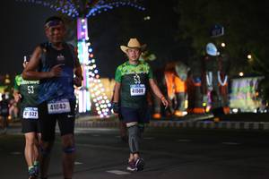 BIB: 41509, 41843, 532
                            <button type="button" onclick="openModal(16921561)" class="btn btn-primary btn-sm float-right btn-popup" data-toggle="modal" data-target=".modal-high-quality">
                        <i class="fas fa-shopping-cart"></i> Add to Cart
                    </button>
                                            <button type="button" onclick="isThisMe(16921561, true)" class="btn btn-success btn-sm float-right btn-popup btn-isme hidden" data-toggle="tooltip" data-placement="bottom" title="นี่คือรูปของคุณใช่ไหม คลิกที่นี่เพื่อเอาเข้าอัลบั้ม">
                        <i class="fas fa-plus"></i> Add to album
                    </button>
                    <button type="button" onclick="isThisMe(16921561, false)" class="btn btn-warning btn-sm float-right btn-popup btn-isnotme hidden">
                        <i class="fas fa-ban"></i> Remove from album
                    </button>