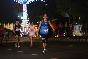BIB: 41133
                            <button type="button" onclick="openModal(16941616)" class="btn btn-primary btn-sm float-right btn-popup" data-toggle="modal" data-target=".modal-high-quality">
                        <i class="fas fa-shopping-cart"></i> Add to Cart
                    </button>
                                            <button type="button" onclick="isThisMe(16941616, true)" class="btn btn-success btn-sm float-right btn-popup btn-isme hidden" data-toggle="tooltip" data-placement="bottom" title="นี่คือรูปของคุณใช่ไหม คลิกที่นี่เพื่อเอาเข้าอัลบั้ม">
                        <i class="fas fa-plus"></i> Add to album
                    </button>
                    <button type="button" onclick="isThisMe(16941616, false)" class="btn btn-warning btn-sm float-right btn-popup btn-isnotme hidden">
                        <i class="fas fa-ban"></i> Remove from album
                    </button>