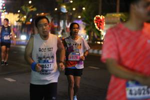 BIB: 127, 44176, 0527, 43026
                            <button type="button" onclick="openModal(16952526)" class="btn btn-primary btn-sm float-right btn-popup" data-toggle="modal" data-target=".modal-high-quality">
                        <i class="fas fa-shopping-cart"></i> Add to Cart
                    </button>
                                            <button type="button" onclick="isThisMe(16952526, true)" class="btn btn-success btn-sm float-right btn-popup btn-isme hidden" data-toggle="tooltip" data-placement="bottom" title="นี่คือรูปของคุณใช่ไหม คลิกที่นี่เพื่อเอาเข้าอัลบั้ม">
                        <i class="fas fa-plus"></i> Add to album
                    </button>
                    <button type="button" onclick="isThisMe(16952526, false)" class="btn btn-warning btn-sm float-right btn-popup btn-isnotme hidden">
                        <i class="fas fa-ban"></i> Remove from album
                    </button>