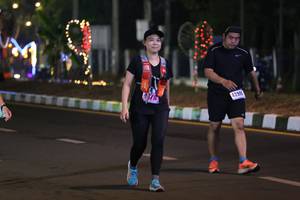 BIB: 4299
                            <button type="button" onclick="openModal(16972951)" class="btn btn-primary btn-sm float-right btn-popup" data-toggle="modal" data-target=".modal-high-quality">
                        <i class="fas fa-shopping-cart"></i> Add to Cart
                    </button>
                                            <button type="button" onclick="isThisMe(16972951, true)" class="btn btn-success btn-sm float-right btn-popup btn-isme hidden" data-toggle="tooltip" data-placement="bottom" title="นี่คือรูปของคุณใช่ไหม คลิกที่นี่เพื่อเอาเข้าอัลบั้ม">
                        <i class="fas fa-plus"></i> Add to album
                    </button>
                    <button type="button" onclick="isThisMe(16972951, false)" class="btn btn-warning btn-sm float-right btn-popup btn-isnotme hidden">
                        <i class="fas fa-ban"></i> Remove from album
                    </button>