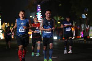 BIB: 63416, 43261, 63406
                            <button type="button" onclick="openModal(16899843)" class="btn btn-primary btn-sm float-right btn-popup" data-toggle="modal" data-target=".modal-high-quality">
                        <i class="fas fa-shopping-cart"></i> Add to Cart
                    </button>
                                            <button type="button" onclick="isThisMe(16899843, true)" class="btn btn-success btn-sm float-right btn-popup btn-isme hidden" data-toggle="tooltip" data-placement="bottom" title="นี่คือรูปของคุณใช่ไหม คลิกที่นี่เพื่อเอาเข้าอัลบั้ม">
                        <i class="fas fa-plus"></i> Add to album
                    </button>
                    <button type="button" onclick="isThisMe(16899843, false)" class="btn btn-warning btn-sm float-right btn-popup btn-isnotme hidden">
                        <i class="fas fa-ban"></i> Remove from album
                    </button>