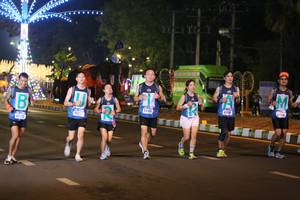 BIB: 421, 4023, 42170
                            <button type="button" onclick="openModal(16963613)" class="btn btn-primary btn-sm float-right btn-popup" data-toggle="modal" data-target=".modal-high-quality">
                        <i class="fas fa-shopping-cart"></i> Add to Cart
                    </button>
                                            <button type="button" onclick="isThisMe(16963613, true)" class="btn btn-success btn-sm float-right btn-popup btn-isme hidden" data-toggle="tooltip" data-placement="bottom" title="นี่คือรูปของคุณใช่ไหม คลิกที่นี่เพื่อเอาเข้าอัลบั้ม">
                        <i class="fas fa-plus"></i> Add to album
                    </button>
                    <button type="button" onclick="isThisMe(16963613, false)" class="btn btn-warning btn-sm float-right btn-popup btn-isnotme hidden">
                        <i class="fas fa-ban"></i> Remove from album
                    </button>