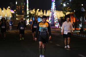 BIB: 4185
                            <button type="button" onclick="openModal(16978401)" class="btn btn-primary btn-sm float-right btn-popup" data-toggle="modal" data-target=".modal-high-quality">
                        <i class="fas fa-shopping-cart"></i> Add to Cart
                    </button>
                                            <button type="button" onclick="isThisMe(16978401, true)" class="btn btn-success btn-sm float-right btn-popup btn-isme hidden" data-toggle="tooltip" data-placement="bottom" title="นี่คือรูปของคุณใช่ไหม คลิกที่นี่เพื่อเอาเข้าอัลบั้ม">
                        <i class="fas fa-plus"></i> Add to album
                    </button>
                    <button type="button" onclick="isThisMe(16978401, false)" class="btn btn-warning btn-sm float-right btn-popup btn-isnotme hidden">
                        <i class="fas fa-ban"></i> Remove from album
                    </button>