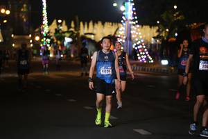 BIB: 206
                            <button type="button" onclick="openModal(16946939)" class="btn btn-primary btn-sm float-right btn-popup" data-toggle="modal" data-target=".modal-high-quality">
                        <i class="fas fa-shopping-cart"></i> Add to Cart
                    </button>
                                            <button type="button" onclick="isThisMe(16946939, true)" class="btn btn-success btn-sm float-right btn-popup btn-isme hidden" data-toggle="tooltip" data-placement="bottom" title="นี่คือรูปของคุณใช่ไหม คลิกที่นี่เพื่อเอาเข้าอัลบั้ม">
                        <i class="fas fa-plus"></i> Add to album
                    </button>
                    <button type="button" onclick="isThisMe(16946939, false)" class="btn btn-warning btn-sm float-right btn-popup btn-isnotme hidden">
                        <i class="fas fa-ban"></i> Remove from album
                    </button>