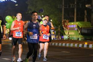 BIB: 311, 41023
                            <button type="button" onclick="openModal(16916800)" class="btn btn-primary btn-sm float-right btn-popup" data-toggle="modal" data-target=".modal-high-quality">
                        <i class="fas fa-shopping-cart"></i> Add to Cart
                    </button>
                                            <button type="button" onclick="isThisMe(16916800, true)" class="btn btn-success btn-sm float-right btn-popup btn-isme hidden" data-toggle="tooltip" data-placement="bottom" title="นี่คือรูปของคุณใช่ไหม คลิกที่นี่เพื่อเอาเข้าอัลบั้ม">
                        <i class="fas fa-plus"></i> Add to album
                    </button>
                    <button type="button" onclick="isThisMe(16916800, false)" class="btn btn-warning btn-sm float-right btn-popup btn-isnotme hidden">
                        <i class="fas fa-ban"></i> Remove from album
                    </button>