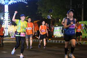 BIB: 41260, 2030, 24152, 26514, 270
                            <button type="button" onclick="openModal(16869239)" class="btn btn-primary btn-sm float-right btn-popup" data-toggle="modal" data-target=".modal-high-quality">
                        <i class="fas fa-shopping-cart"></i> Add to Cart
                    </button>
                                            <button type="button" onclick="isThisMe(16869239, true)" class="btn btn-success btn-sm float-right btn-popup btn-isme hidden" data-toggle="tooltip" data-placement="bottom" title="นี่คือรูปของคุณใช่ไหม คลิกที่นี่เพื่อเอาเข้าอัลบั้ม">
                        <i class="fas fa-plus"></i> Add to album
                    </button>
                    <button type="button" onclick="isThisMe(16869239, false)" class="btn btn-warning btn-sm float-right btn-popup btn-isnotme hidden">
                        <i class="fas fa-ban"></i> Remove from album
                    </button>