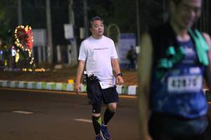 BIB: 4290, 430
                            <button type="button" onclick="openModal(16975731)" class="btn btn-primary btn-sm float-right btn-popup" data-toggle="modal" data-target=".modal-high-quality">
                        <i class="fas fa-shopping-cart"></i> Add to Cart
                    </button>
                                            <button type="button" onclick="isThisMe(16975731, true)" class="btn btn-success btn-sm float-right btn-popup btn-isme hidden" data-toggle="tooltip" data-placement="bottom" title="นี่คือรูปของคุณใช่ไหม คลิกที่นี่เพื่อเอาเข้าอัลบั้ม">
                        <i class="fas fa-plus"></i> Add to album
                    </button>
                    <button type="button" onclick="isThisMe(16975731, false)" class="btn btn-warning btn-sm float-right btn-popup btn-isnotme hidden">
                        <i class="fas fa-ban"></i> Remove from album
                    </button>