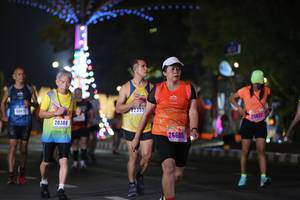 BIB: 404, 22353, 20388, 25837, 26605
                            <button type="button" onclick="openModal(16875783)" class="btn btn-primary btn-sm float-right btn-popup" data-toggle="modal" data-target=".modal-high-quality">
                        <i class="fas fa-shopping-cart"></i> Add to Cart
                    </button>
                                            <button type="button" onclick="isThisMe(16875783, true)" class="btn btn-success btn-sm float-right btn-popup btn-isme hidden" data-toggle="tooltip" data-placement="bottom" title="นี่คือรูปของคุณใช่ไหม คลิกที่นี่เพื่อเอาเข้าอัลบั้ม">
                        <i class="fas fa-plus"></i> Add to album
                    </button>
                    <button type="button" onclick="isThisMe(16875783, false)" class="btn btn-warning btn-sm float-right btn-popup btn-isnotme hidden">
                        <i class="fas fa-ban"></i> Remove from album
                    </button>