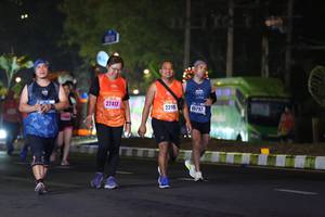BIB: 27417, 23108, 40797
                            <button type="button" onclick="openModal(16902726)" class="btn btn-primary btn-sm float-right btn-popup" data-toggle="modal" data-target=".modal-high-quality">
                        <i class="fas fa-shopping-cart"></i> Add to Cart
                    </button>
                                            <button type="button" onclick="isThisMe(16902726, true)" class="btn btn-success btn-sm float-right btn-popup btn-isme hidden" data-toggle="tooltip" data-placement="bottom" title="นี่คือรูปของคุณใช่ไหม คลิกที่นี่เพื่อเอาเข้าอัลบั้ม">
                        <i class="fas fa-plus"></i> Add to album
                    </button>
                    <button type="button" onclick="isThisMe(16902726, false)" class="btn btn-warning btn-sm float-right btn-popup btn-isnotme hidden">
                        <i class="fas fa-ban"></i> Remove from album
                    </button>