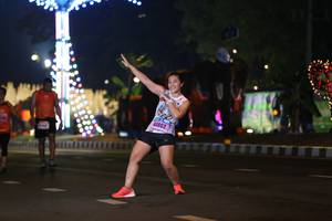 BIB: 44803
                            <button type="button" onclick="openModal(16890568)" class="btn btn-primary btn-sm float-right btn-popup" data-toggle="modal" data-target=".modal-high-quality">
                        <i class="fas fa-shopping-cart"></i> Add to Cart
                    </button>
                                            <button type="button" onclick="isThisMe(16890568, true)" class="btn btn-success btn-sm float-right btn-popup btn-isme hidden" data-toggle="tooltip" data-placement="bottom" title="นี่คือรูปของคุณใช่ไหม คลิกที่นี่เพื่อเอาเข้าอัลบั้ม">
                        <i class="fas fa-plus"></i> Add to album
                    </button>
                    <button type="button" onclick="isThisMe(16890568, false)" class="btn btn-warning btn-sm float-right btn-popup btn-isnotme hidden">
                        <i class="fas fa-ban"></i> Remove from album
                    </button>