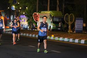 BIB: 42558, 815
                            <button type="button" onclick="openModal(16962736)" class="btn btn-primary btn-sm float-right btn-popup" data-toggle="modal" data-target=".modal-high-quality">
                        <i class="fas fa-shopping-cart"></i> Add to Cart
                    </button>
                                            <button type="button" onclick="isThisMe(16962736, true)" class="btn btn-success btn-sm float-right btn-popup btn-isme hidden" data-toggle="tooltip" data-placement="bottom" title="นี่คือรูปของคุณใช่ไหม คลิกที่นี่เพื่อเอาเข้าอัลบั้ม">
                        <i class="fas fa-plus"></i> Add to album
                    </button>
                    <button type="button" onclick="isThisMe(16962736, false)" class="btn btn-warning btn-sm float-right btn-popup btn-isnotme hidden">
                        <i class="fas fa-ban"></i> Remove from album
                    </button>