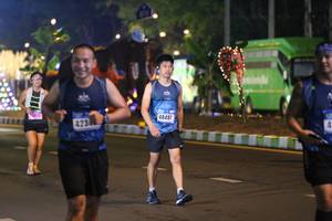 BIB: 40497, 423
                            <button type="button" onclick="openModal(16959002)" class="btn btn-primary btn-sm float-right btn-popup" data-toggle="modal" data-target=".modal-high-quality">
                        <i class="fas fa-shopping-cart"></i> Add to Cart
                    </button>
                                            <button type="button" onclick="isThisMe(16959002, true)" class="btn btn-success btn-sm float-right btn-popup btn-isme hidden" data-toggle="tooltip" data-placement="bottom" title="นี่คือรูปของคุณใช่ไหม คลิกที่นี่เพื่อเอาเข้าอัลบั้ม">
                        <i class="fas fa-plus"></i> Add to album
                    </button>
                    <button type="button" onclick="isThisMe(16959002, false)" class="btn btn-warning btn-sm float-right btn-popup btn-isnotme hidden">
                        <i class="fas fa-ban"></i> Remove from album
                    </button>