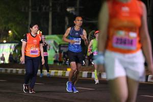 BIB: 2144, 031, 0741, 26527
                            <button type="button" onclick="openModal(16869602)" class="btn btn-primary btn-sm float-right btn-popup" data-toggle="modal" data-target=".modal-high-quality">
                        <i class="fas fa-shopping-cart"></i> Add to Cart
                    </button>
                                            <button type="button" onclick="isThisMe(16869602, true)" class="btn btn-success btn-sm float-right btn-popup btn-isme hidden" data-toggle="tooltip" data-placement="bottom" title="นี่คือรูปของคุณใช่ไหม คลิกที่นี่เพื่อเอาเข้าอัลบั้ม">
                        <i class="fas fa-plus"></i> Add to album
                    </button>
                    <button type="button" onclick="isThisMe(16869602, false)" class="btn btn-warning btn-sm float-right btn-popup btn-isnotme hidden">
                        <i class="fas fa-ban"></i> Remove from album
                    </button>
