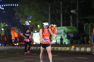 BIB: 27549
                            <button type="button" onclick="openModal(16884244)" class="btn btn-primary btn-sm float-right btn-popup" data-toggle="modal" data-target=".modal-high-quality">
                        <i class="fas fa-shopping-cart"></i> Add to Cart
                    </button>
                                            <button type="button" onclick="isThisMe(16884244, true)" class="btn btn-success btn-sm float-right btn-popup btn-isme hidden" data-toggle="tooltip" data-placement="bottom" title="นี่คือรูปของคุณใช่ไหม คลิกที่นี่เพื่อเอาเข้าอัลบั้ม">
                        <i class="fas fa-plus"></i> Add to album
                    </button>
                    <button type="button" onclick="isThisMe(16884244, false)" class="btn btn-warning btn-sm float-right btn-popup btn-isnotme hidden">
                        <i class="fas fa-ban"></i> Remove from album
                    </button>