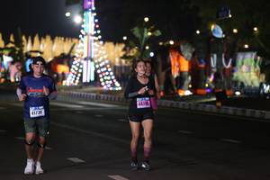 BIB: 41730, 44310
                            <button type="button" onclick="openModal(16947504)" class="btn btn-primary btn-sm float-right btn-popup" data-toggle="modal" data-target=".modal-high-quality">
                        <i class="fas fa-shopping-cart"></i> Add to Cart
                    </button>
                                            <button type="button" onclick="isThisMe(16947504, true)" class="btn btn-success btn-sm float-right btn-popup btn-isme hidden" data-toggle="tooltip" data-placement="bottom" title="นี่คือรูปของคุณใช่ไหม คลิกที่นี่เพื่อเอาเข้าอัลบั้ม">
                        <i class="fas fa-plus"></i> Add to album
                    </button>
                    <button type="button" onclick="isThisMe(16947504, false)" class="btn btn-warning btn-sm float-right btn-popup btn-isnotme hidden">
                        <i class="fas fa-ban"></i> Remove from album
                    </button>