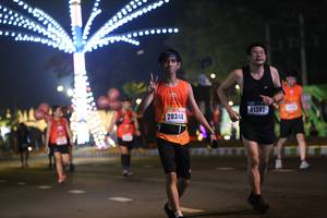 BIB: 41382, 20344
                            <button type="button" onclick="openModal(16905415)" class="btn btn-primary btn-sm float-right btn-popup" data-toggle="modal" data-target=".modal-high-quality">
                        <i class="fas fa-shopping-cart"></i> Add to Cart
                    </button>
                                            <button type="button" onclick="isThisMe(16905415, true)" class="btn btn-success btn-sm float-right btn-popup btn-isme hidden" data-toggle="tooltip" data-placement="bottom" title="นี่คือรูปของคุณใช่ไหม คลิกที่นี่เพื่อเอาเข้าอัลบั้ม">
                        <i class="fas fa-plus"></i> Add to album
                    </button>
                    <button type="button" onclick="isThisMe(16905415, false)" class="btn btn-warning btn-sm float-right btn-popup btn-isnotme hidden">
                        <i class="fas fa-ban"></i> Remove from album
                    </button>